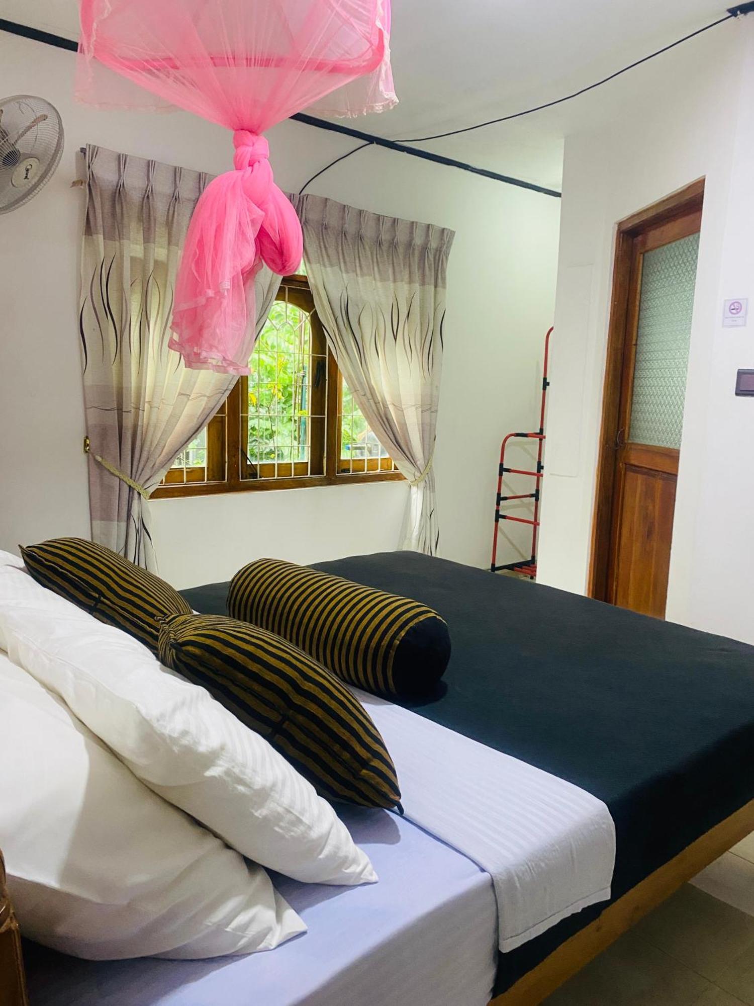 Blossom Inn เอลลา ภายนอก รูปภาพ