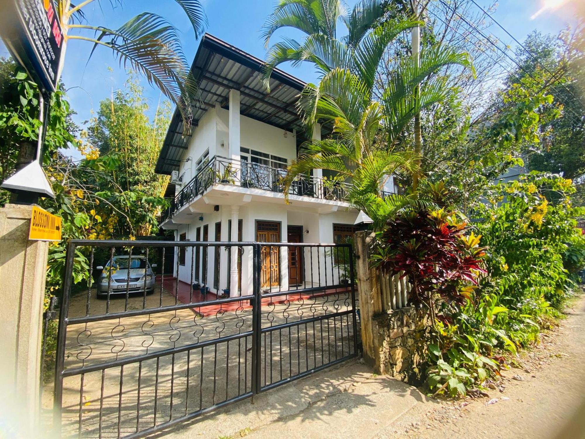 Blossom Inn เอลลา ภายนอก รูปภาพ