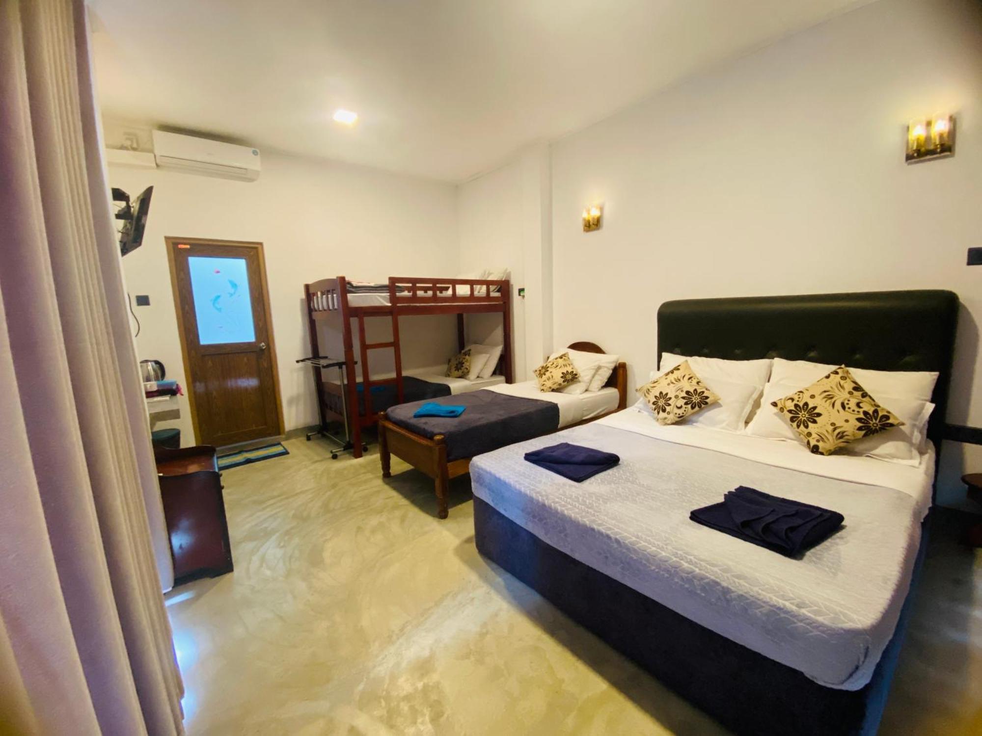 Blossom Inn เอลลา ภายนอก รูปภาพ