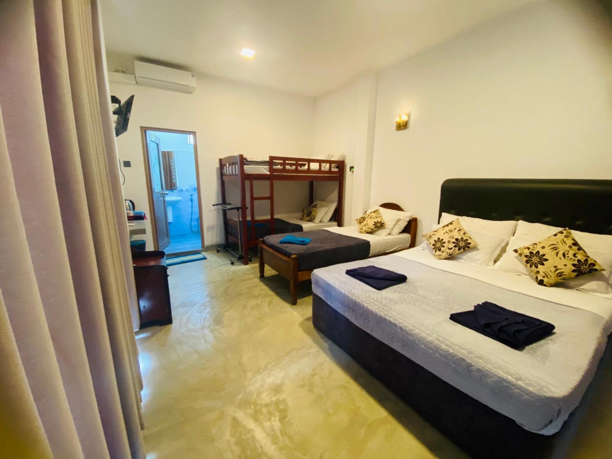 Blossom Inn เอลลา ภายนอก รูปภาพ
